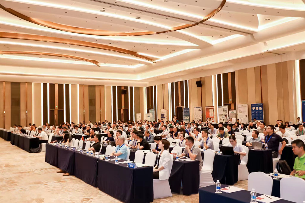 今年会微电应邀出席第十七届中国半导体分立器件年会